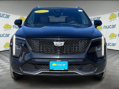 Used 2024 Cadillac XT4 Sport image 2