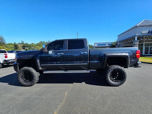 Used 2019 Chevrolet Silverado 2500 High Country AWD/4WD image 6