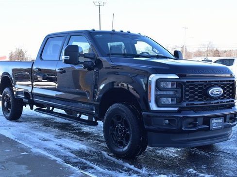 Used 2023 Ford F250 XLT w/ XLT Premium Package image 7