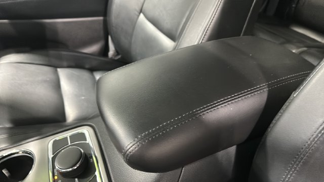 Used 2020 Jeep Grand Cherokee Limited AWD/4WD image 26
