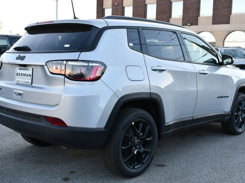 New 2026 Jeep Compass Latitude image 7