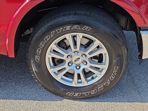 Used 2015 Ford F150 Lariat w/ Equipment Group 501A Mid AWD/4WD image 7