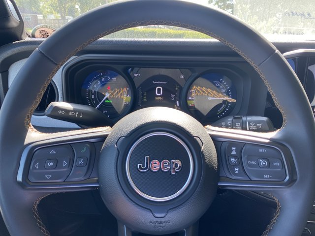 Used 2024 Jeep Wrangler Unlimited AWD/4WD image 16