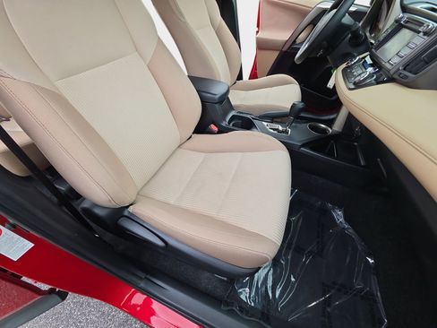 Used 2013 Toyota RAV4 XLE AWD/4WD image 10