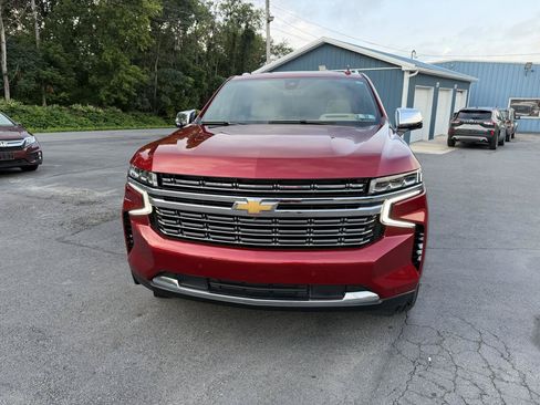 Used 2021 Chevrolet Tahoe Premier w/ Premium Package AWD/4WD image 2
