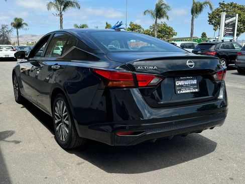 Used 2024 Nissan Altima 2.5 SV FWD image 9