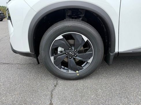 New 2026 Nissan Rogue SV w/ SV Premium Package image 9