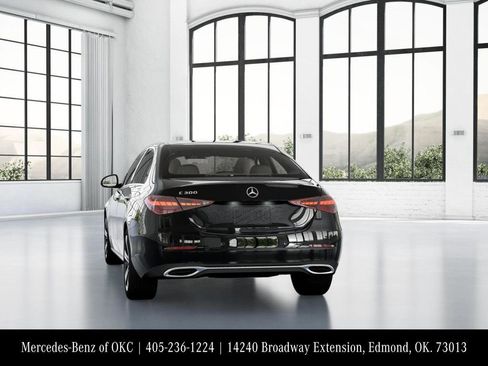 Used 2025 Mercedes-Benz C 300 Sedan image 26