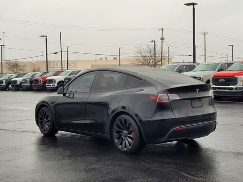 Used 2023 Tesla Model Y Performance image 6