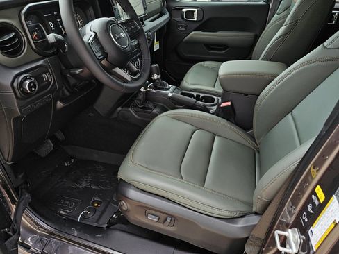 New 2026 Jeep Gladiator Mojave AWD/4WD image 14