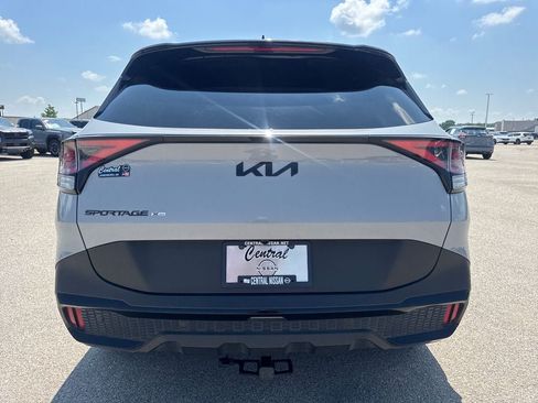 Used 2025 Kia Sportage X-Pro AWD/4WD image 6
