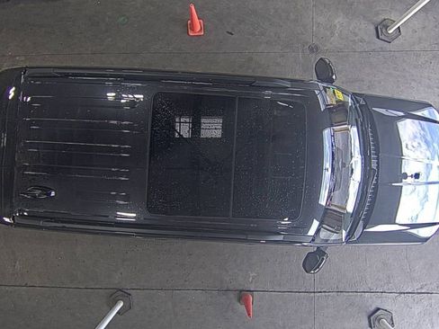 Used 2025 Ford Expedition Active AWD/4WD image 1