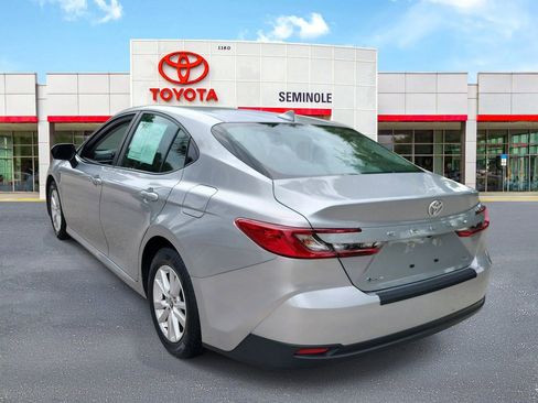 Used 2025 Toyota Camry LE FWD image 3
