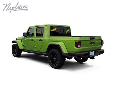 Used 2025 Jeep Gladiator Sport AWD/4WD image 3