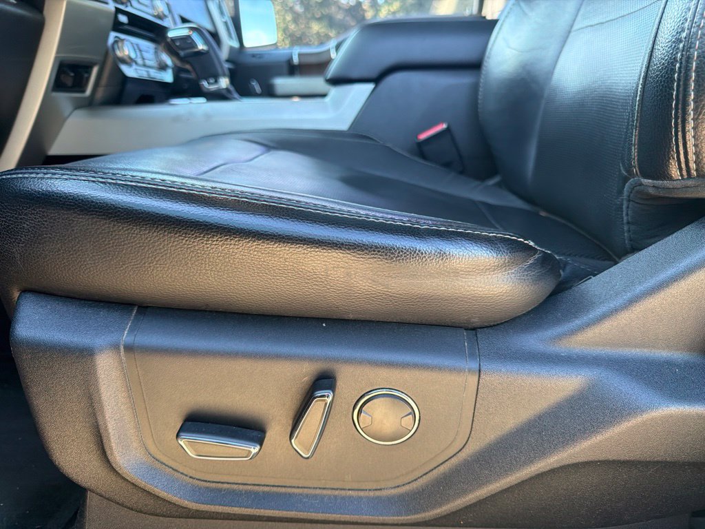 Used 2016 Ford F150 Lariat w/ Equipment Group 502A Luxury AWD/4WD image 13