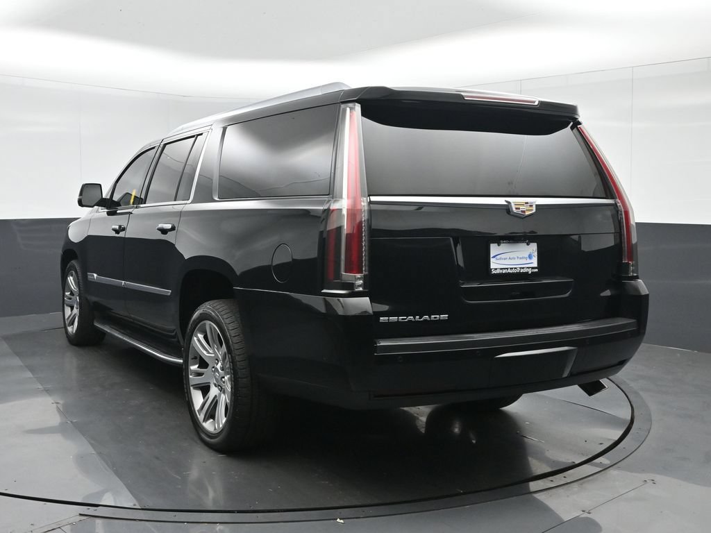 Used 2017 Cadillac Escalade ESV Premium Luxury AWD/4WD image 5