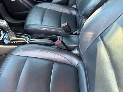 Used 2019 Buick Encore Essence w/ Experience Buick Package AWD/4WD image 13
