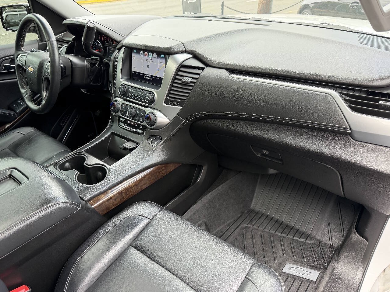 Used 2018 Chevrolet Tahoe LT w/ Luxury Package AWD/4WD image 23