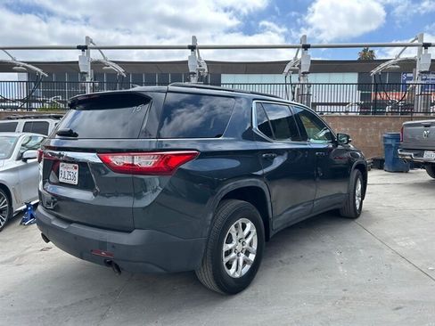 Used 2020 Chevrolet Traverse LT FWD image 32