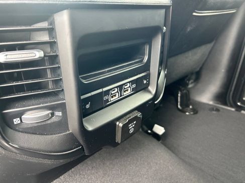 Used 2022 RAM 2500 Limited AWD/4WD image 6