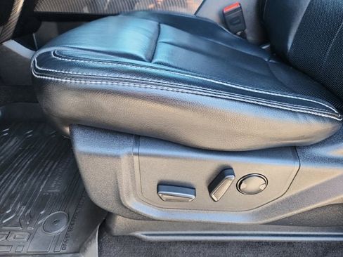 Used 2019 Ford F150 Lariat w/ Equipment Group 502A Luxury AWD/4WD image 19