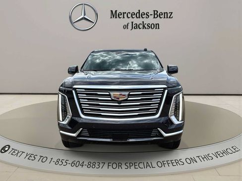 Used 2026 Cadillac Escalade Platinum Luxury RWD image 3