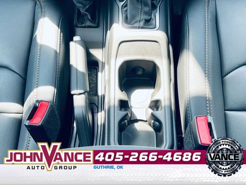 Used 2025 Jeep Wrangler Sahara w/ Technology Group image 27