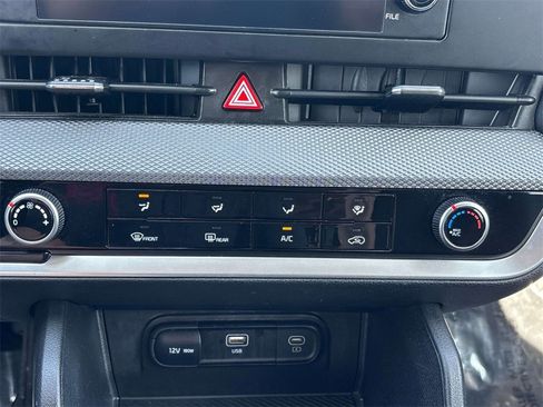 Used 2024 Kia Sportage LX image 23