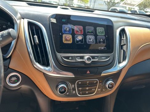 Used 2018 Chevrolet Equinox Premier image 32