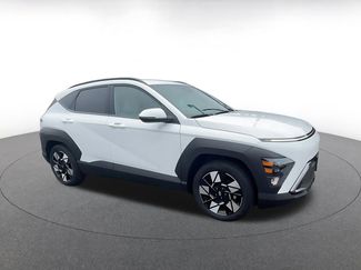 Used 2025 Hyundai Kona SEL video 2