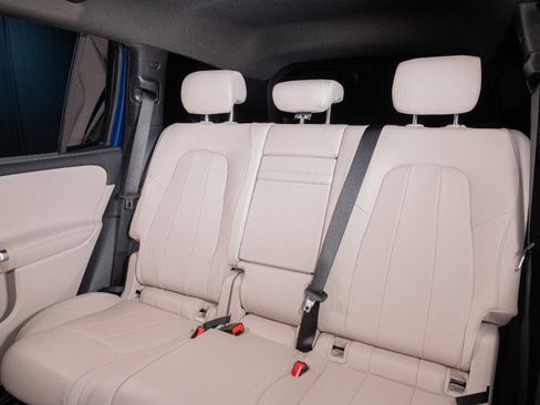 New 2026 Mercedes-Benz GLB 250 image 25