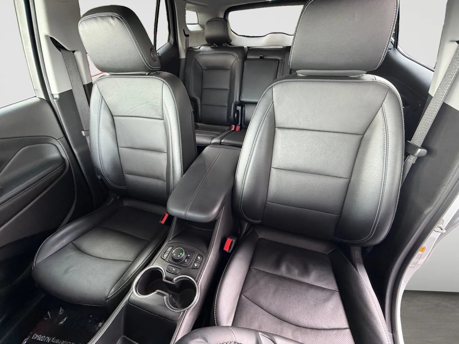 Used 2023 GMC Terrain SLT w/ Tech Package AWD/4WD image 13