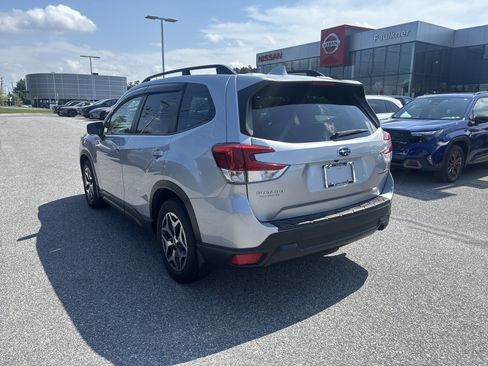 Used 2020 Subaru Forester Premium AWD/4WD image 20