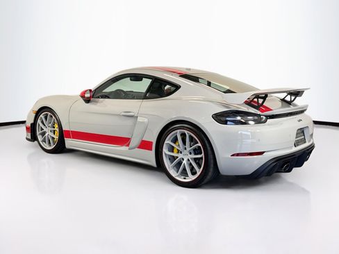 Used 2022 Porsche 718 Cayman GT4 RWD image 3