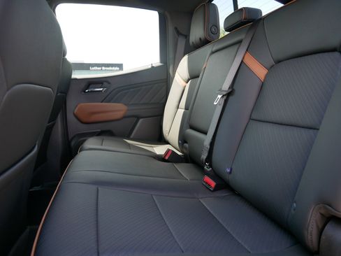 New 2026 GMC Canyon AT4 w/ Technology Plus Package image 5