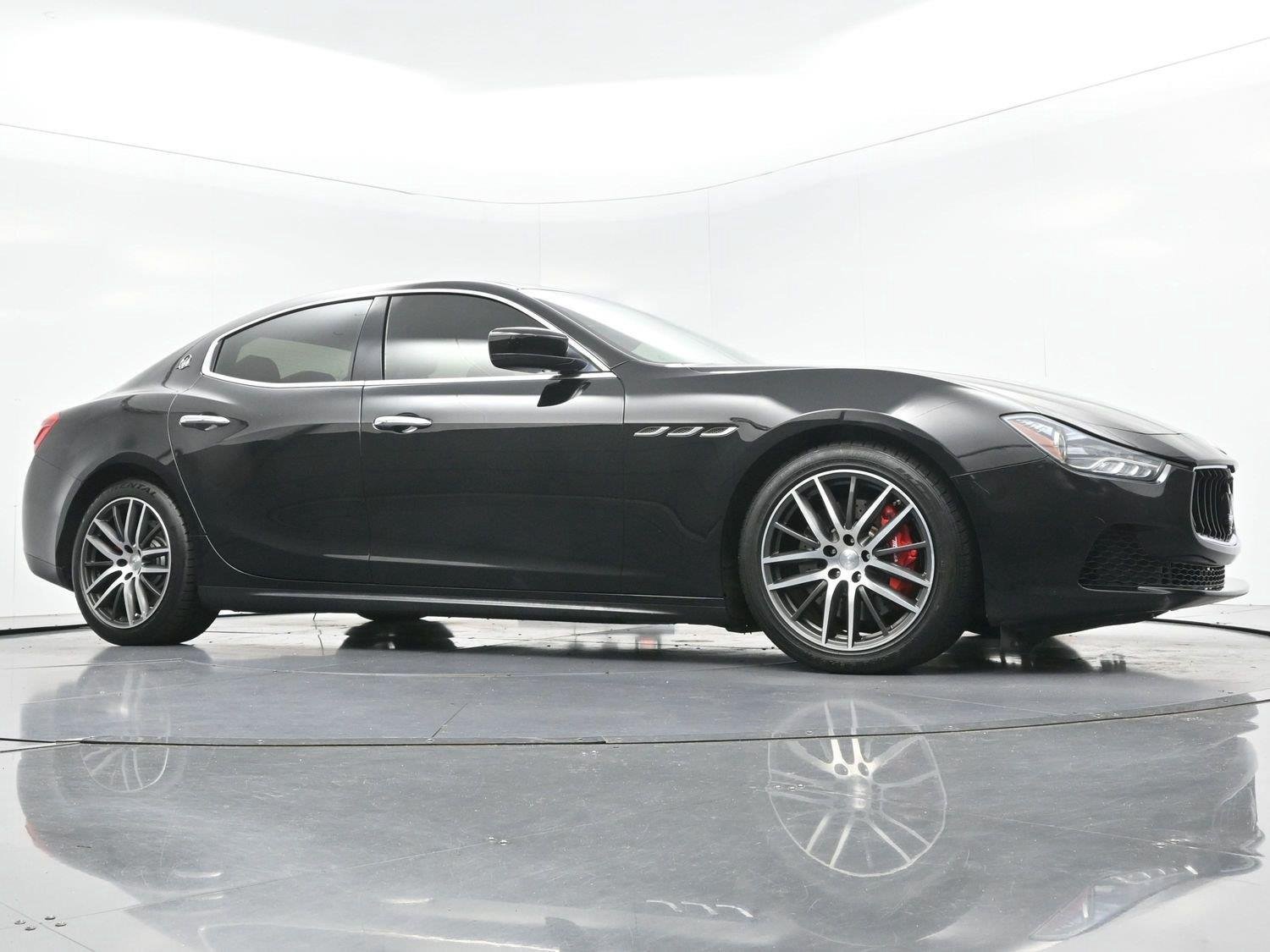 Used 2015 Maserati Ghibli RWD image 44