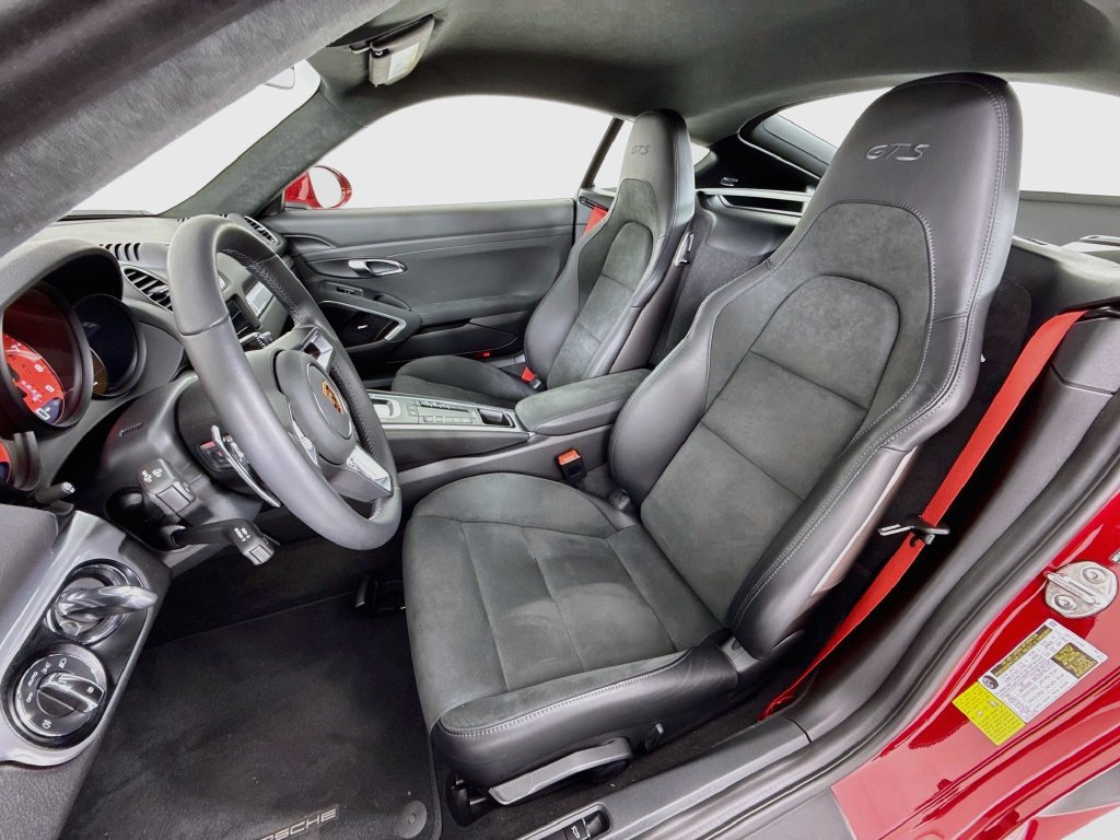 Certified 2025 Porsche 718 Cayman GTS RWD image 5