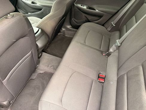 Used 2019 Chevrolet Malibu RS FWD image 4