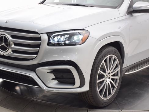 New 2026 Mercedes-Benz GLS 580 4MATIC image 10
