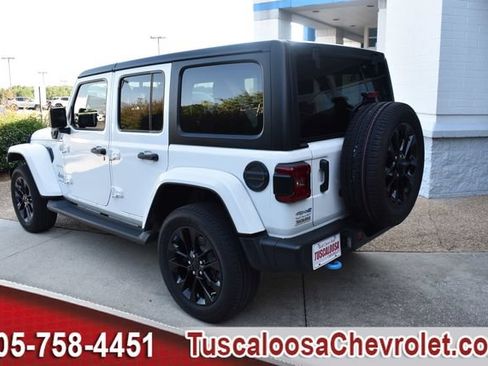 Used 2023 Jeep Wrangler Unlimited Sahara w/ Cold Weather Group AWD/4WD image 8