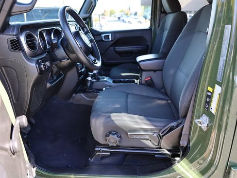 Used 2021 Jeep Wrangler Unlimited Sport image 17