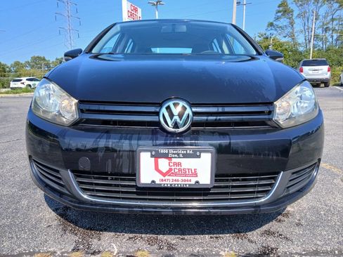 Used 2010 Volkswagen Golf 4-Door image 2