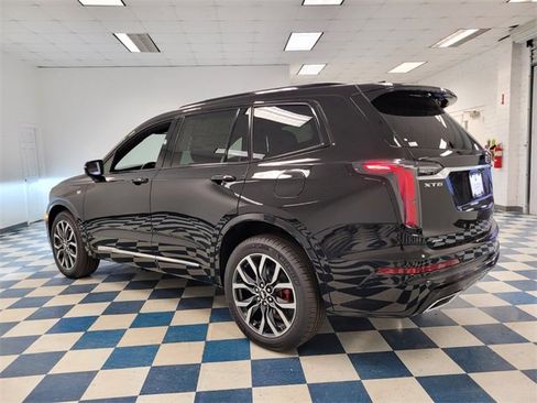 New 2025 Cadillac XT6 Sport w/ Technology Package image 9