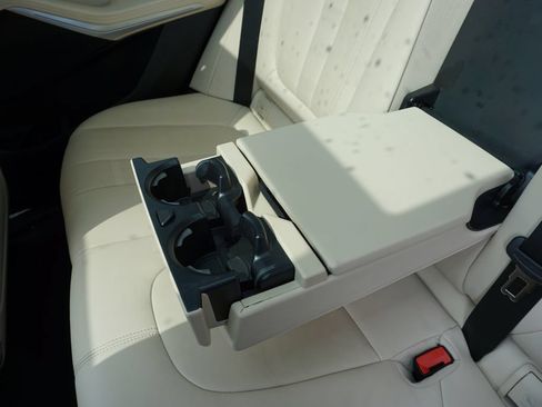 Used 2022 BMW X5 sDrive40i w/ M Sport Package RWD image 29