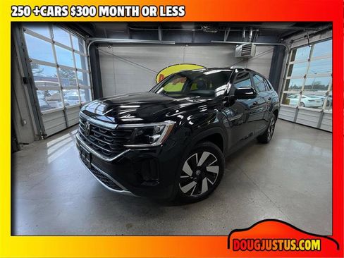 Used 2024 Volkswagen Atlas Cross Sport SE AWD/4WD image 1