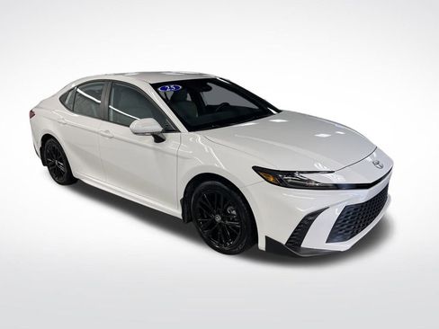 Certified 2025 Toyota Camry SE image 7