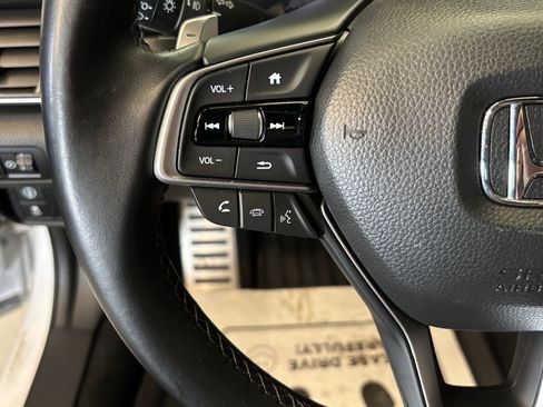 Used 2018 Honda Accord Sport image 11