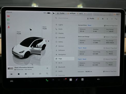 Used 2022 Tesla Model Y Performance image 30