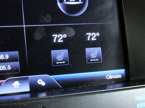 Used 2013 Ford Edge Limited image 27