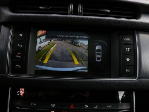 Used 2016 Jaguar XF R-Sport RWD image 28